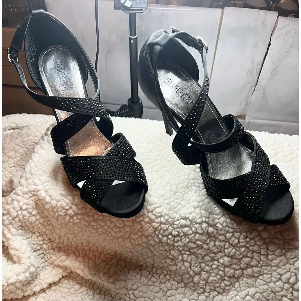 Jennifer Lopez  Heels